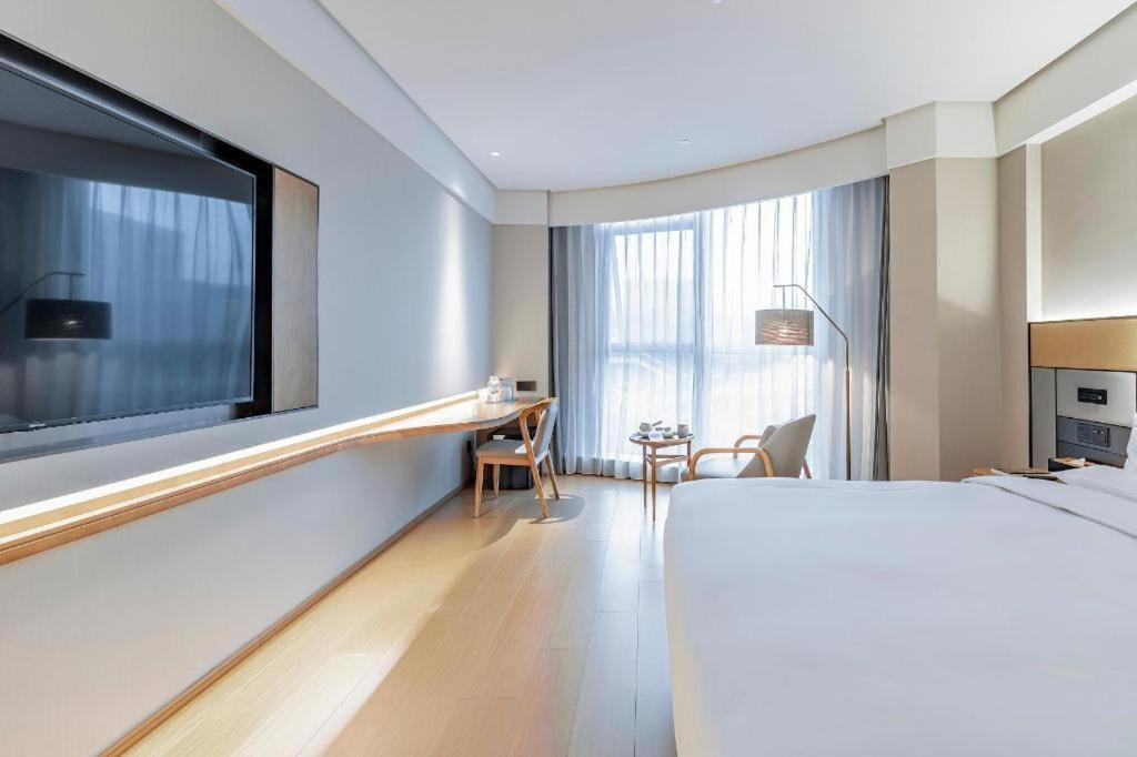 Ji Pudong Airport Zhuqiao Hotel 3*